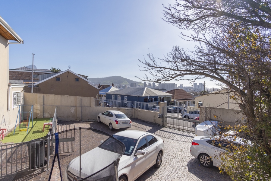8 Bedroom Property for Sale in Walmer Estate Western Cape